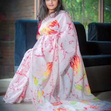 View photo 7 of 10, Batik Saree 05